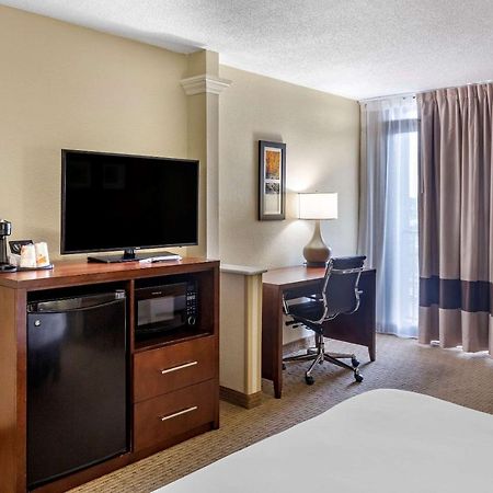 Comfort Inn & Suites Near Danville Mall Экстерьер фото