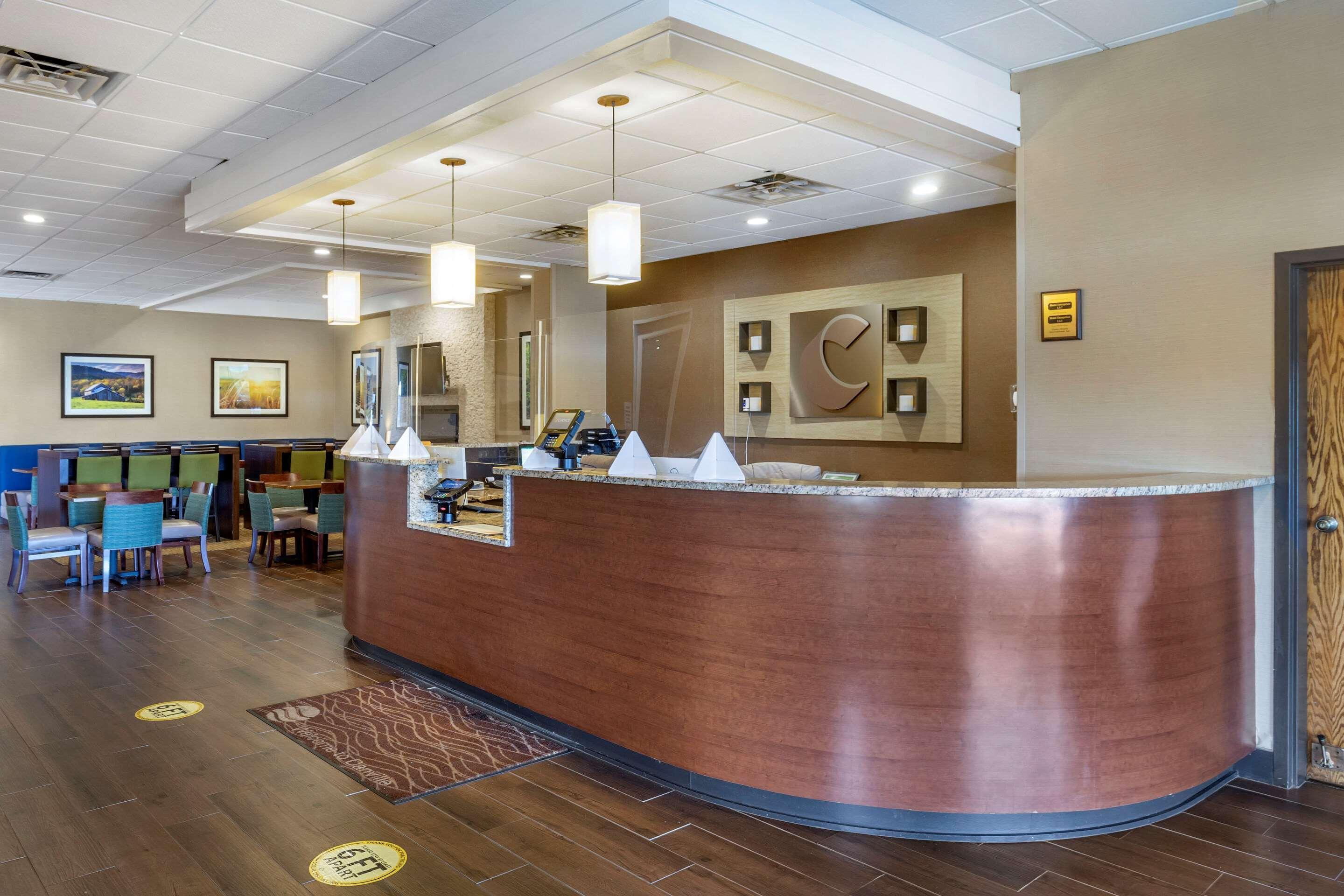 Comfort Inn & Suites Near Danville Mall Экстерьер фото